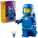 LEGO 40921 Up-Scaled Blue Astronaut Minifigure